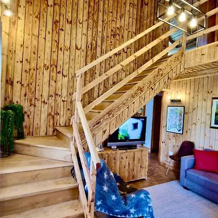 Chalet Nando أسياجو