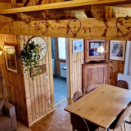 Chalet Nando شاليه أسياجو